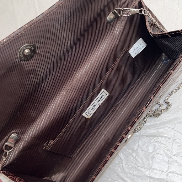 Evening Gown brown faux croc evening bag with chain strap - Picture 3 of 8